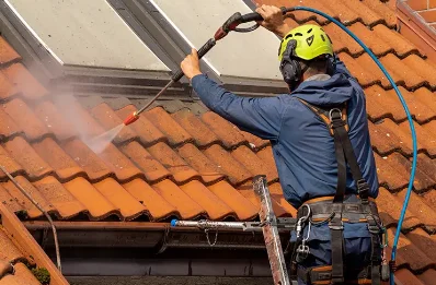Démoussage et hydrofuge de toiture à Théville